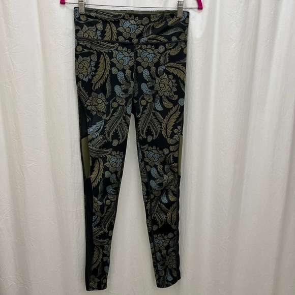 FP Movement Vida Floral Mesh Yoga Legging - Picture 1 of 10